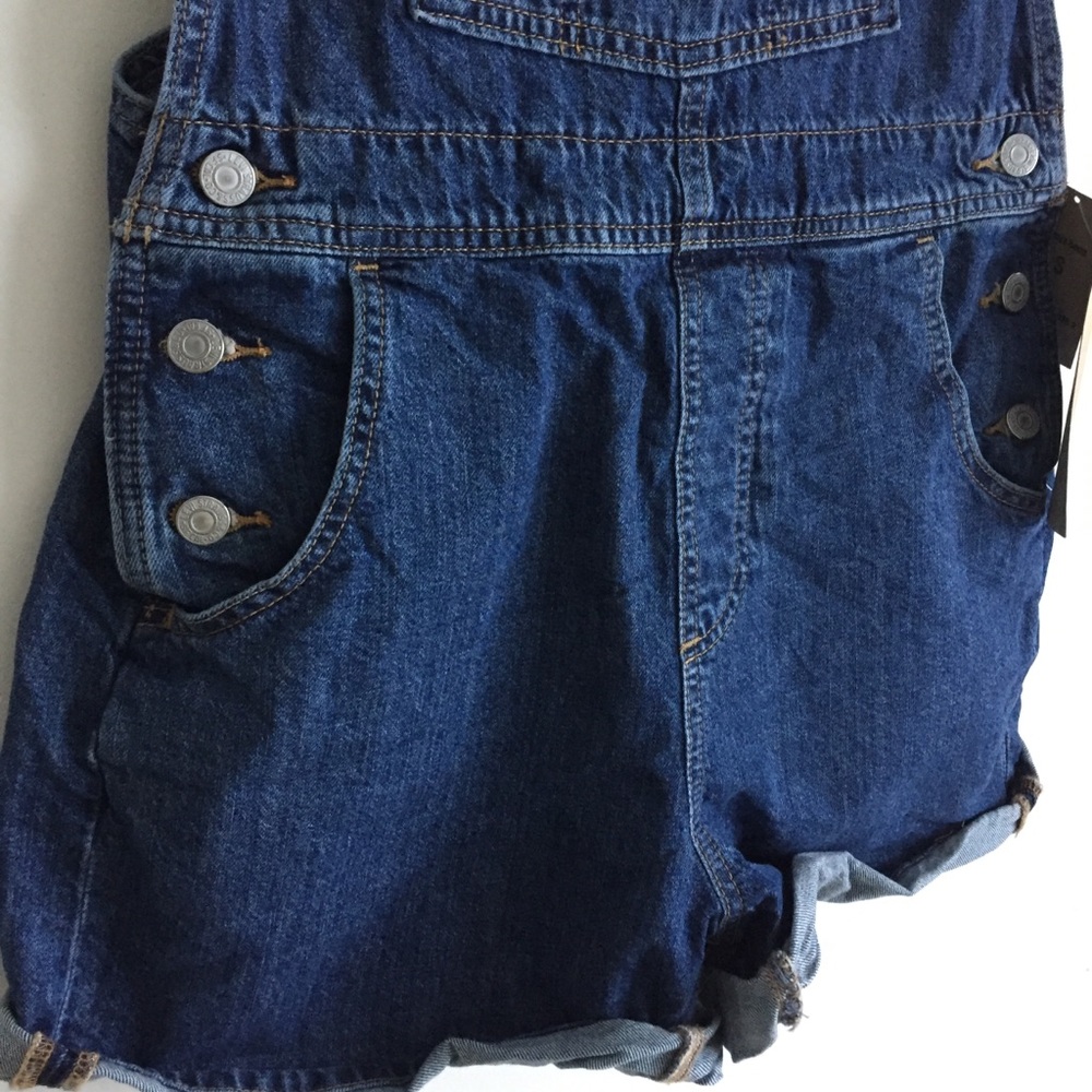 Cute Summer Look! New Levis Short Vintage Overalls - Picture 6 of 8